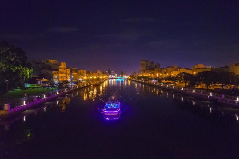 台南安平運河光點夜景。   圖：台南市觀旅局/提供