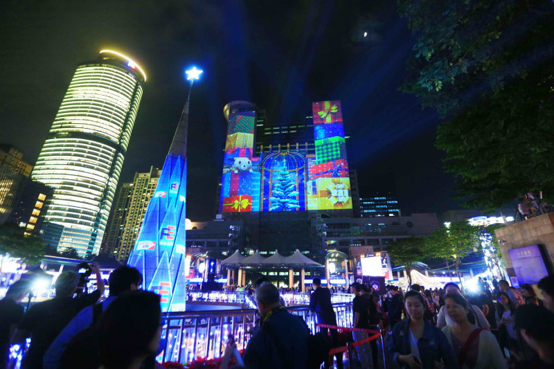 已連辦8年的「新北歡樂耶誕城」，被日本海外旅遊市場第三大的旅行社「阪急交通社」，公布為日本2018年聖誕節海外旅行目的地首選。   圖：新北市政府提供 