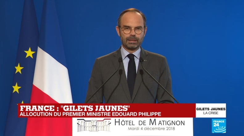 法國總理菲力普今（4）日宣布，提高燃料稅的計畫將凍結6個月。   圖：翻攝YouTube