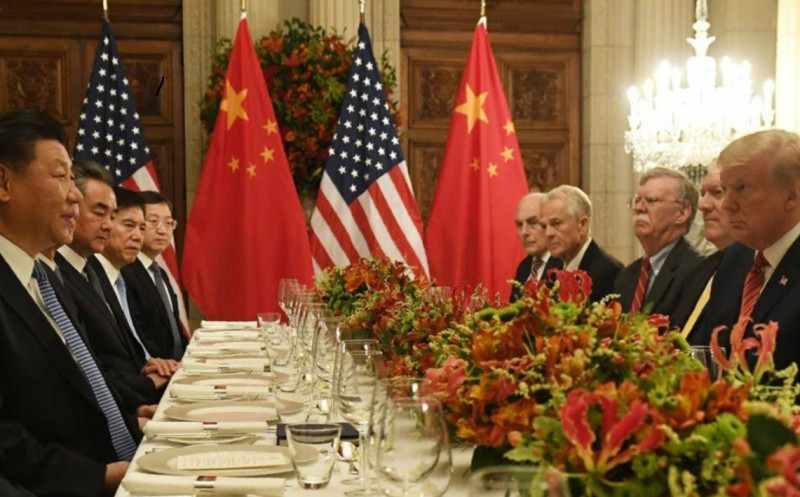 美國總統川普和中國國家主席習近平日前在阿根廷會晤，同意美中貿易戰休兵90天。   圖：翻攝自Youtube