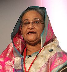 孟加拉現任總理哈希納（Sheikh Hasina）則被控無視制衡她權力的民主制度。   圖 : 翻攝自維基百科