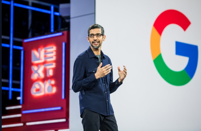 谷歌公司執行長皮查是一個印度裔美國電腦工程師，2015年出任Google公司執行長兼董事長。   圖：翻攝皮查推特