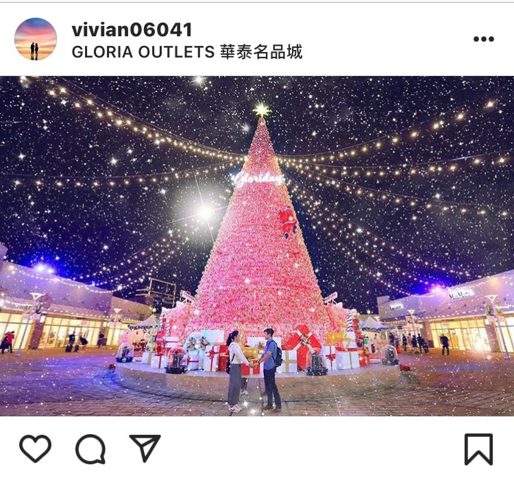 華泰名品城今年推出18米超高聖誕樹，並且還可以入內欣賞星光點點的美景。   圖：翻攝自instagram vivian06041／開放權限