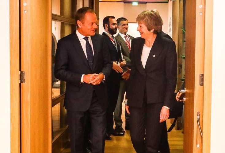 27個歐盟成員國領導人向英國首相梅伊表明，脫歐協議草案沒有修改的餘地。   圖：翻攝梅伊臉書