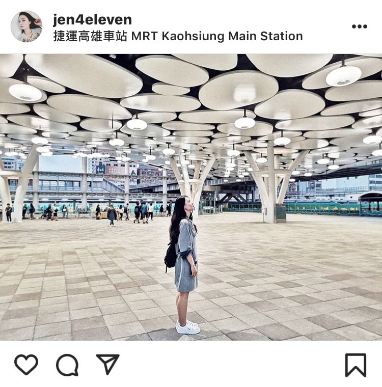 高雄車站特別的屋頂，吸引許多人前來拍照。   圖：翻攝自instagram jen4eleven／開放權限