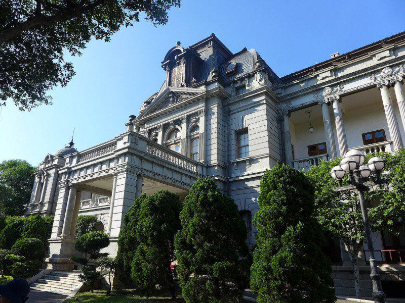台北賓館興建於日治時期，原名「台灣總督官邸」，除了是總督住所之外，也是總督接待與宴請貴賓的地方。   圖：截自維基百科