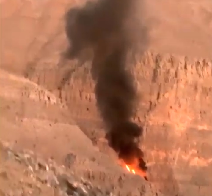 阿國民眾直擊救難直升機墜毀。   圖/翻攝自youtube