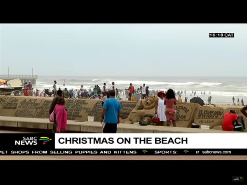 12月22日至26日耶誕長假德班海灘有100多萬名遊客造訪，走失的738名孩童都已和家人團聚。   圖：翻攝自Youtube