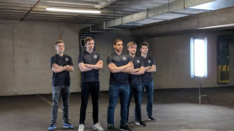 Team OG是歐洲專業的《DOTA 2》電子競技戰隊，他們是目前奪得最多特錦賽冠軍的隊伍。   圖：翻攝自 OG 官方粉絲專頁