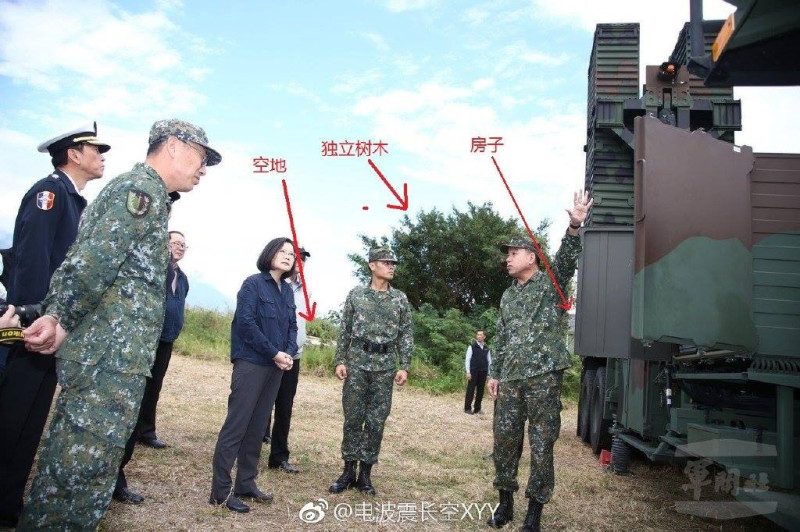 中國大陸網友用軍聞社公布的照片標註對照參考點。   圖：翻攝Lu Li-Shih臉書