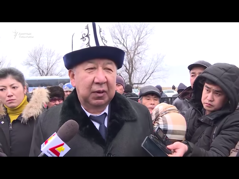 吉爾吉斯第一副總理博羅諾夫(Kubatbek Boronov)在一份聲明中對反華抗議發表評論說，抗議者被恐慌情緒所誤導，過去兩年中每年進入吉爾吉斯的中國人不足1000人。   圖：翻攝自Youtube（資料畫面）