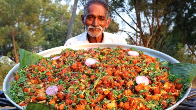 印度廚神阿公在網路爆紅。   圖／翻攝自 Grandpa Kitchen Youtube頻道