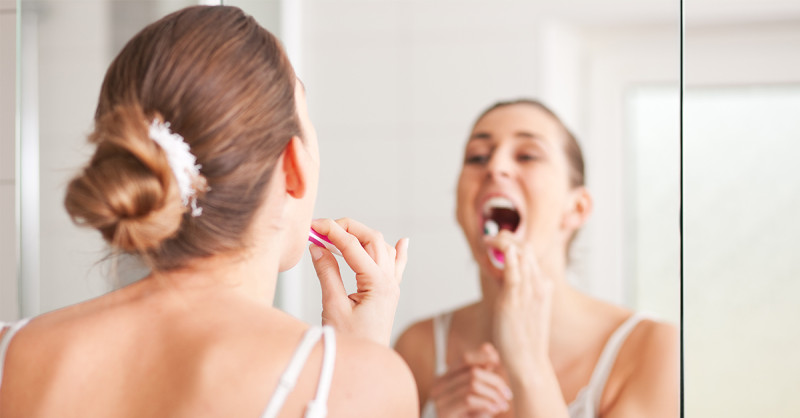 別以為每天勤刷牙，牙齒就不會出問題！根據衛福部調查，台灣有高達8成的民眾患有牙周病，也就是每5個人就有4個人罹患輕重不等的牙周病。   圖／ingimage