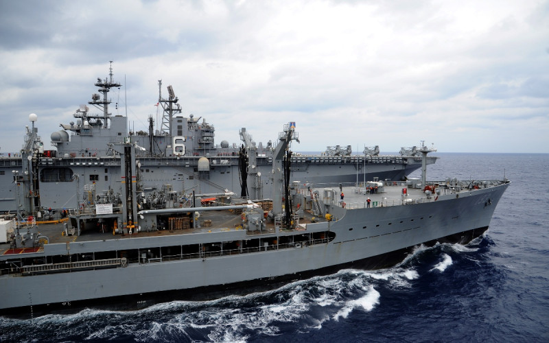 國防部今天表示，美軍2艘作戰艦昨天由南向北航經台灣海峽，為執行印太戰略任務的一環。   圖：翻攝美國海軍官網/Raul Moreno Jr.（資料照片）
