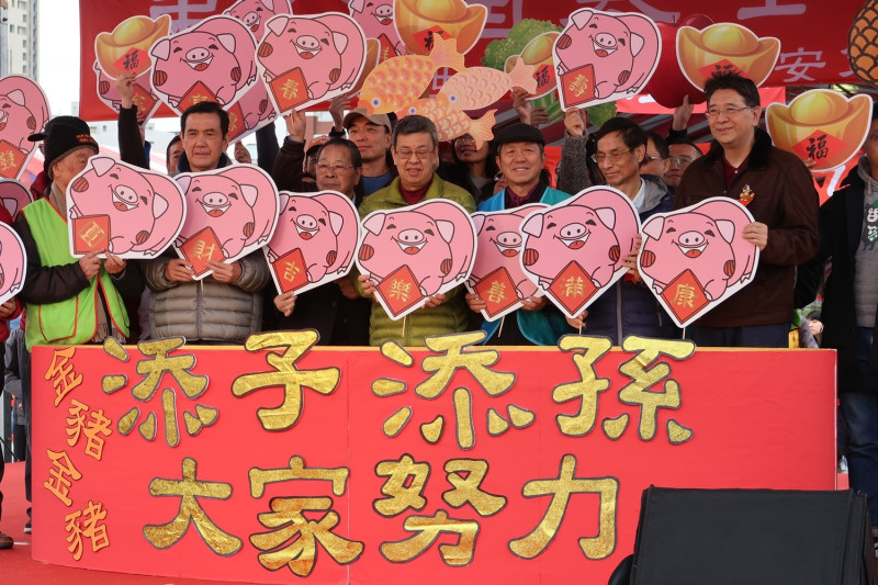 副總統陳建仁、前總統馬英九等人出席寒士吃飽30活動。   圖：林朝億/攝