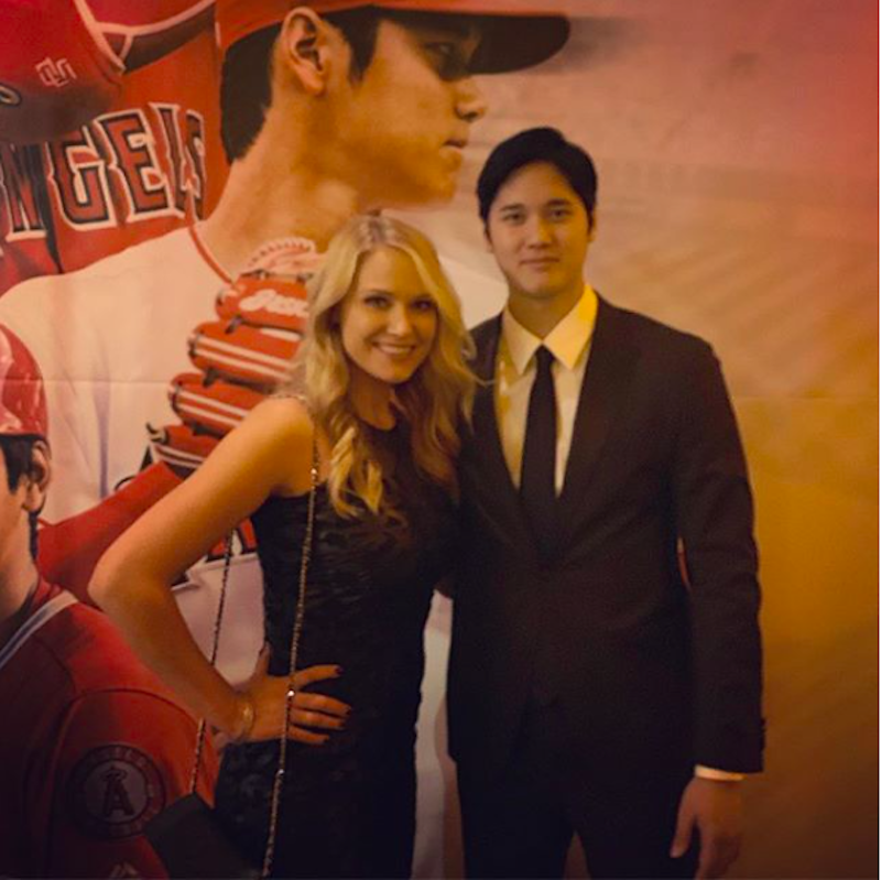 美女記者PO出與大谷翔平的合照。   圖／取自Heidi Watney IG