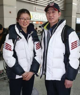 涉嫌對南韓短道競速滑冰選手沈錫希施暴的前南韓國家教練趙在範，今天在二審中被判有期徒刑1年6個月，圖為兩人合影。&nbsp;&nbsp;&nbsp;圖 : 翻攝自 news.haiwainet.cn