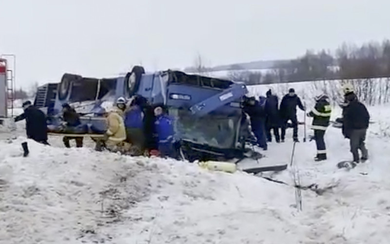 俄羅斯卡盧加州當地時間周日凌晨，發生嚴重車禍，7人死亡、31人受傷。   圖 : 達志影像/美聯社