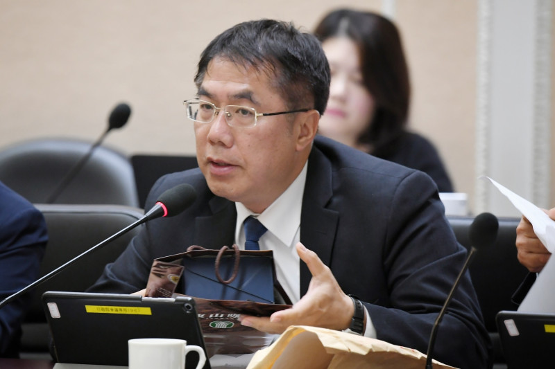 台南市長黃偉哲反駁蔡賴之爭，認為國民黨「看不到遊戲規則」。   圖：台南市政府提供（資料照片）