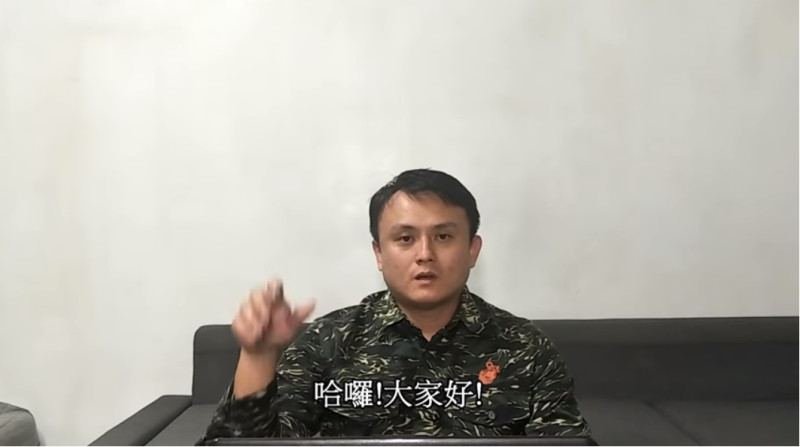自稱是海軍陸戰隊的上士楊漢威，在Youtube頻道上開了一個名為「國軍好棒棒」的頻道，在鏡頭前指控「弊案」，還為自己所涉「對上官為暴行」罪責喊冤。   圖：翻攝國軍好棒棒Youtube
