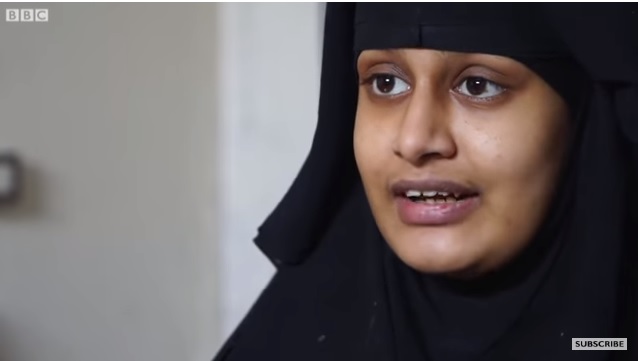 蹺家4年，已經成為伊斯蘭國新娘的英國女學生貝居姆，沒有做過任何壞事，自稱不想當IS海報女郎。   圖：翻攝自YouTube/BBC