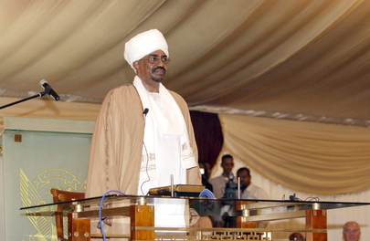 蘇丹總統巴希爾被國際刑事法院以戰爭罪通緝，已多年沒有在媒體露面，他鐵腕統治如今面臨國內嚴重抗議。   圖：聯合國圖片/Evan Schneider