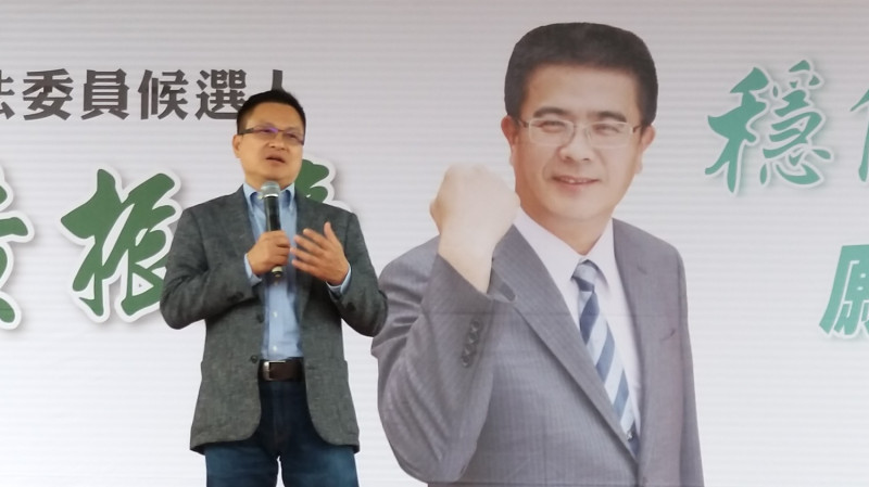 彰化縣前縣長魏明谷肯定黃振彥在鹿港鎮長任內的政績。 黃振彥競選部/提供