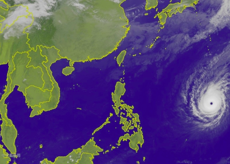 氣象局說，強颱蝴蝶目前往西北西方向前進，對台灣天氣影響不大。   圖：翻攝中央氣象局官網