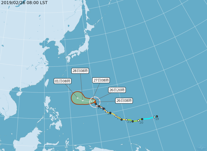 今年第2號颱風「蝴蝶」目前距離台灣約1200公里遠。   圖：翻攝中央氣象局官網
