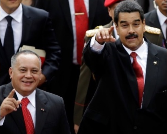 委內瑞拉現任領導人馬杜洛（右）的重要副手馬卡韋略（左），擔任國民大會主席，堪稱委國第2號人物。   圖：翻攝自馬卡韋略IG