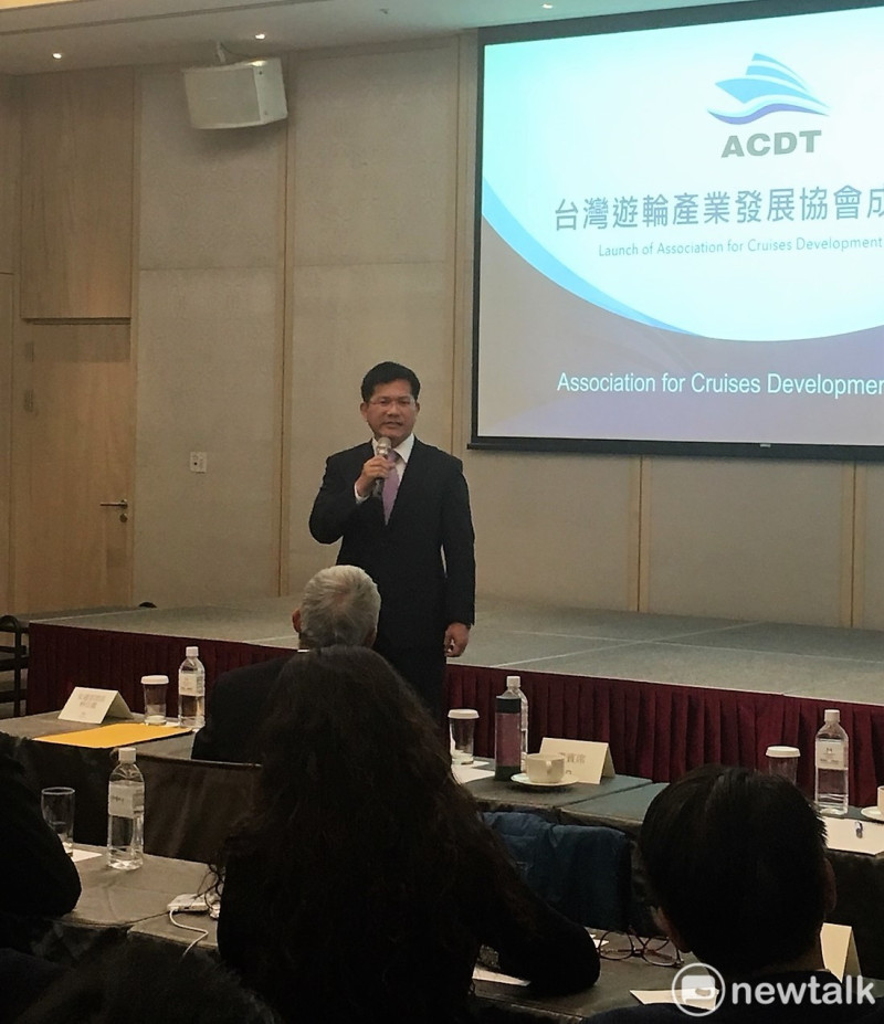 交通部長林佳龍今（27）日下午出席台灣郵輪產業發展協會成立大會。   圖：郭靜育／攝