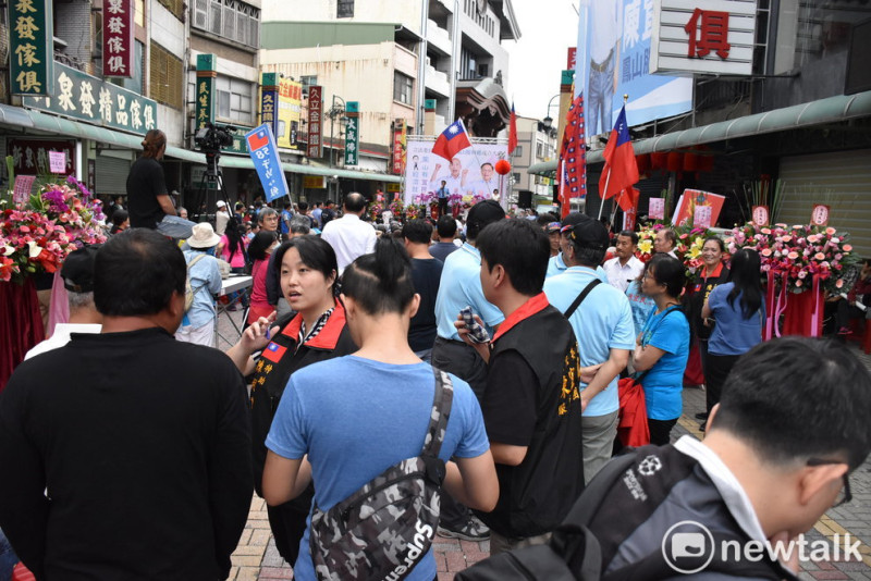 陳宜民成立競選總部湧進滿滿人潮。   圖：孫家銘／攝