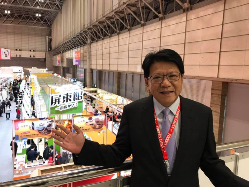 屏東縣長潘孟安赴日參加東京食品展，拚農產行銷，   圖：翻攝自潘孟安臉書