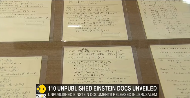 天才物理學家愛因斯坦1930年「統一場論」論文中消失的一頁，在希伯來大學獲贈的110頁文件中找到了。   圖：翻攝Youtube