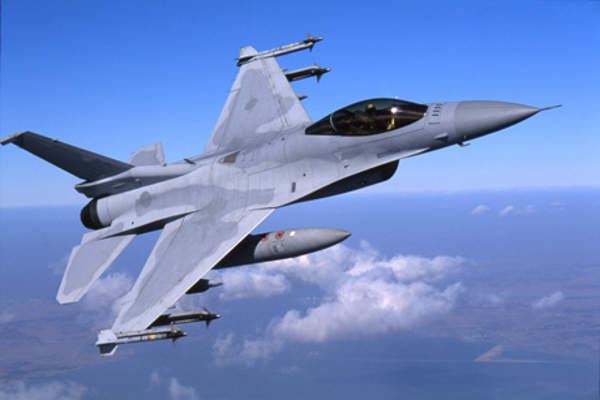 F-16V是洛克希德·馬丁公司生產的F-16「戰鬥獵鷹」系列、第四代多角色戰鬥機的最新版本。   圖：翻攝自洛克希德·馬丁
