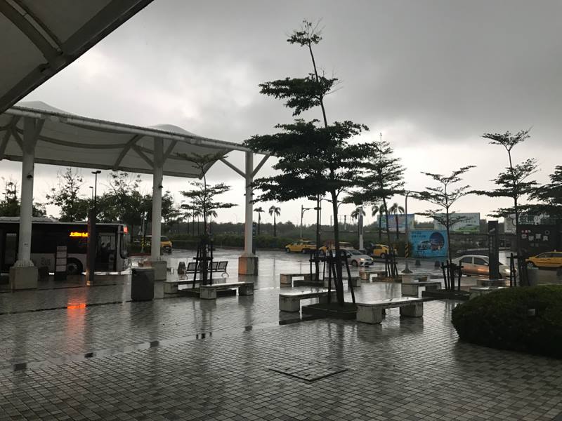 中央氣象局表示，今晚梅雨鋒面報到，北台灣首當其衝。   圖：張嘉哲/提供