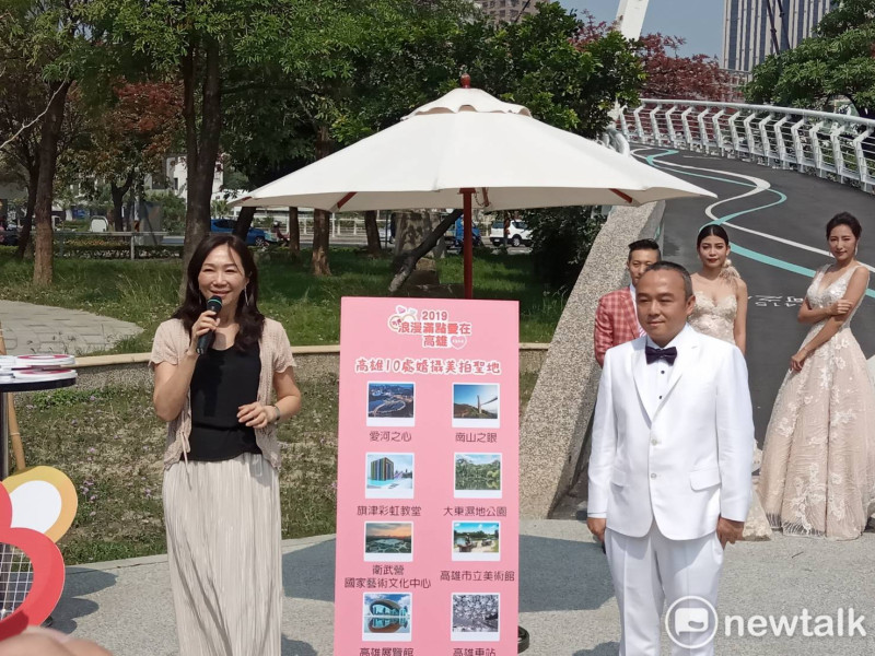 李佳芬(左)共同推薦高雄10處婚攝美拍景點。   圖：孫家銘／攝