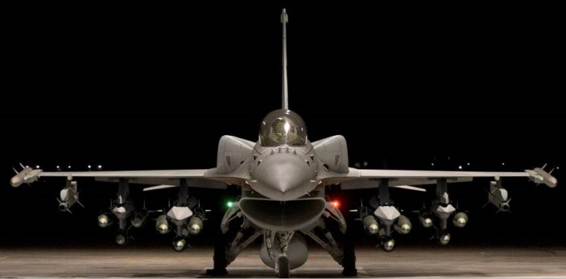行政院會今（31）天火速通過主計總處提報的「新式戰機採購特別預算案」，歲出部分計編列2472億元，將送請立法院審議。圖為F-16V。   圖：翻攝自洛克希德‧馬丁公司官網