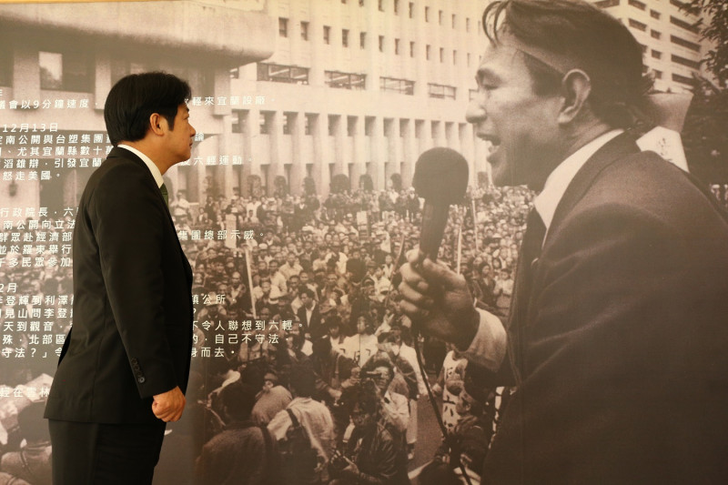 登記參選2020總統民進黨內初選的前閣揆賴清德今（20）天到宜蘭參訪陳定南基金會，在接受媒體採訪時，說出自己要「清出於南」。   圖：賴清德辦公室提供