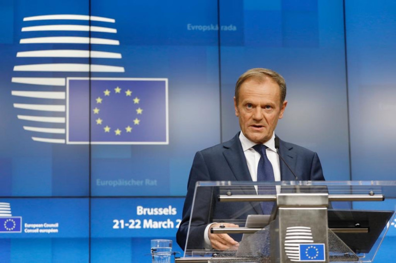 歐洲理事會主席圖斯克宣布，27成員國有條件同意英國延後脫歐的2種方案，強調不會重啟協議談判。   圖：翻攝自圖斯克推特