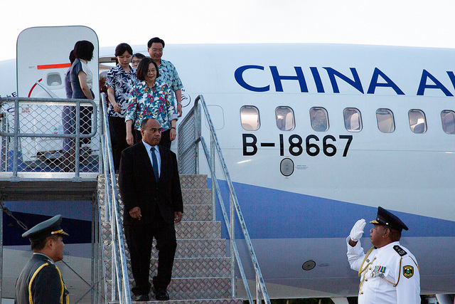 總統蔡英文抵達諾魯。   圖：總統府/提供