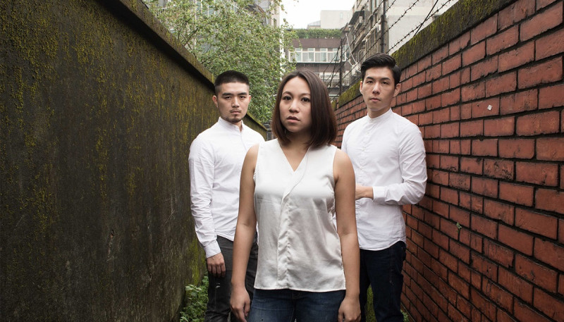 「三個人」是2013年結團的新型態創作室內樂樂團，2016入選國立傳藝中心音樂館。   圖：By Fabian Hamacher