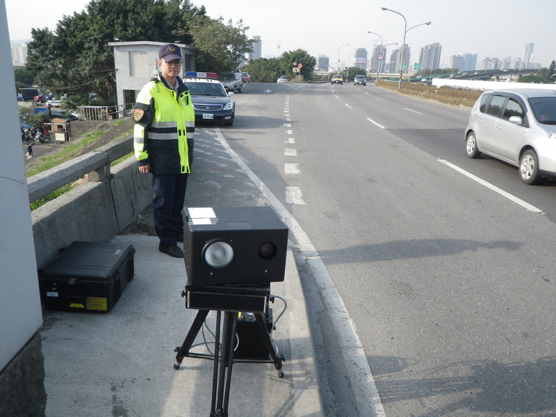 台北市政府警察局今宣布將針對市內12大易超速路段加強取締。   圖：台北市政府／提供