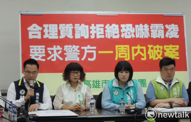 李喬如(左二)在市議會質詢時希望韓國瑜帶頭推動選舉制度改革。   圖 :  孫家銘／攝 (資料照片)