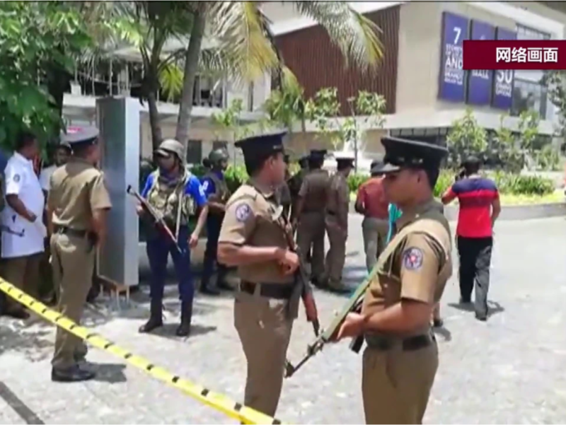 斯里蘭卡警方今天表示，連環爆炸案已造成207人喪生，另有450人受傷。警方表示，已逮捕3名嫌犯，正在查證他們是否涉及所有的爆炸案。   圖：翻攝自Youtube