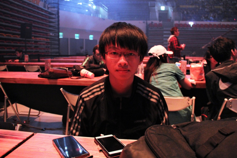 來自台南的Kino還是一名學生，但已經有參加過許多次線上賽的經驗。