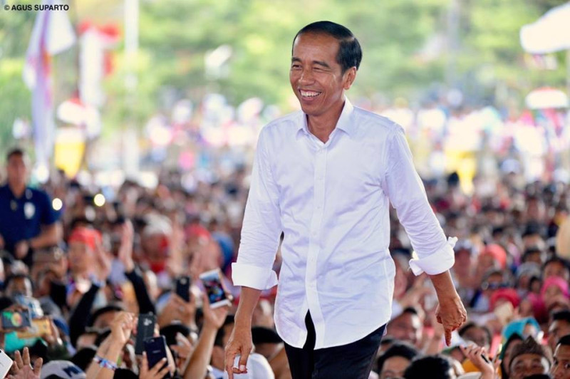 印尼總統佐科威（圖）決定將首都遷出爪哇島，遷都工程預計要10年，目前尚未敲定新都地點。   圖：翻攝佐科威臉書