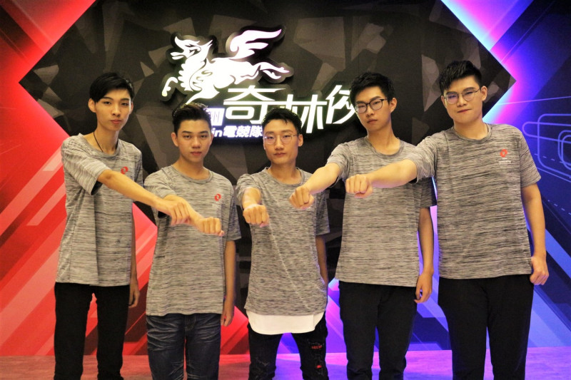 中州奇林俠成員，由左至右分別是：王力文、柳朝朋、黃建文、王柏翔、林子傑。   圖：TESL/提供