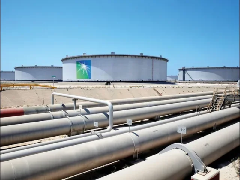 沙烏地阿拉伯2個主要石油設施遭到攻擊，沙國能源部長阿卜杜拉齊茲親王表示，將動用龐大的石油儲備來彌補產油中斷。   圖：翻攝自Youtube