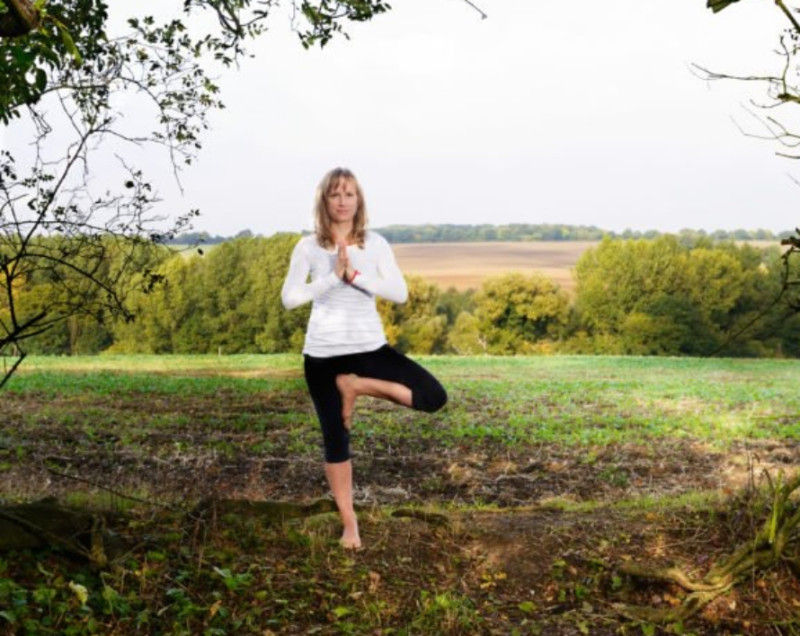 英國一名女子靠著教授瑜珈，從破產身上只剩下200元，重新站上人生巔峰。   圖／翻攝網路